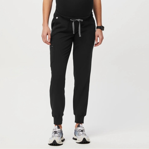 FIGS **Maternity** BLACK - Zamora Jogger Scrub Pants - Picture 4 of 6